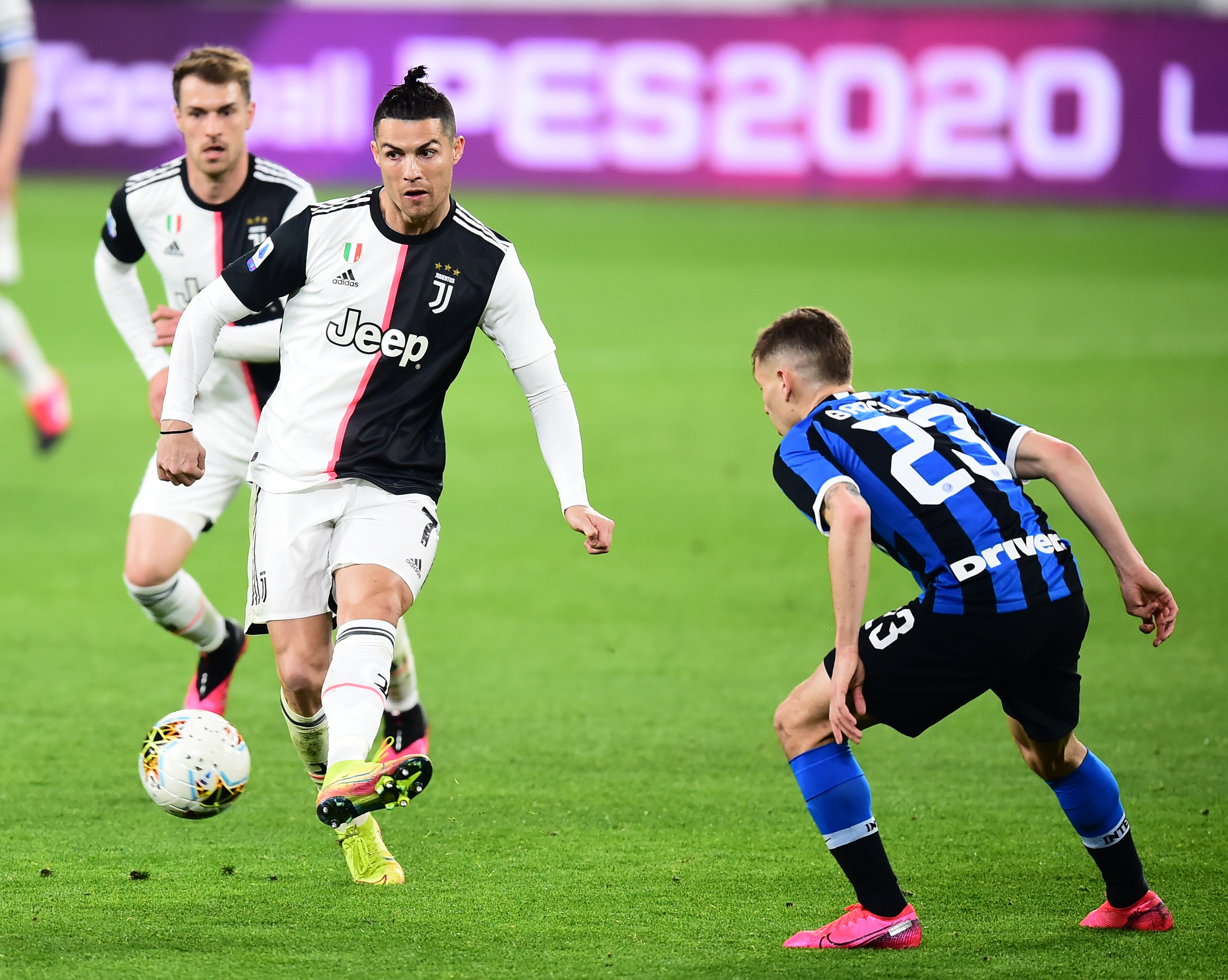 手罚下一人 手罚下一人